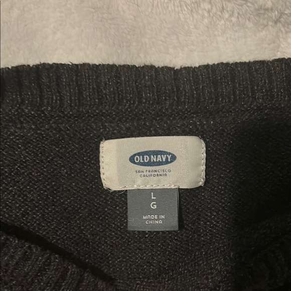 Old Navy Gray Crew Neck Sweater Classic Style - Picture 2 of 3